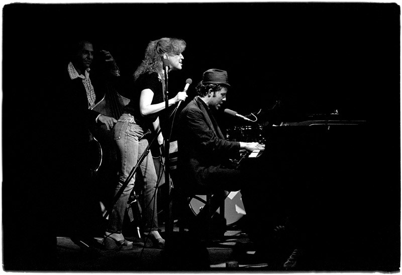 AS_MUS060 : Tom Waits & Bette Midler - Iconic Images