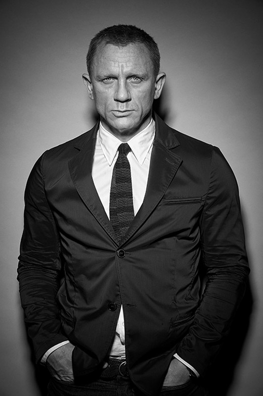 DAC009 : Daniel Craig - Iconic Images