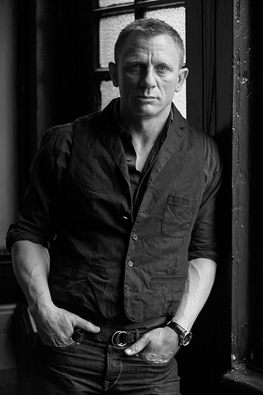 DAC011 : Daniel Craig - Iconic Images