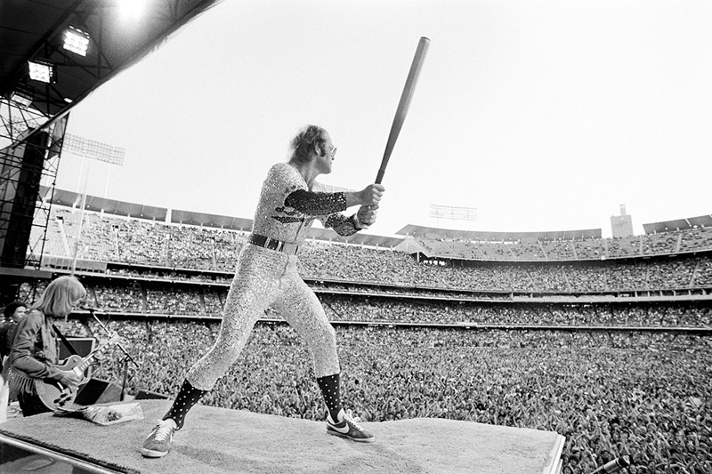 EJ181 : Elton At Dodger Stadium - Iconic Images