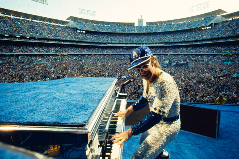 EJ106 : Elton John - Iconic Images