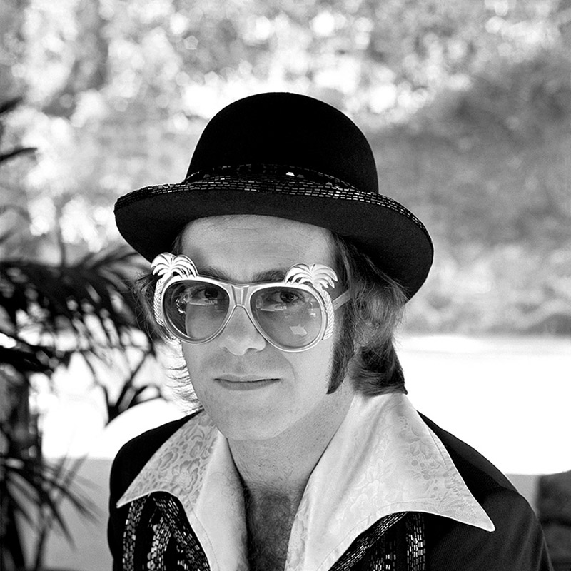 EJ105 : Elton John - Iconic Images