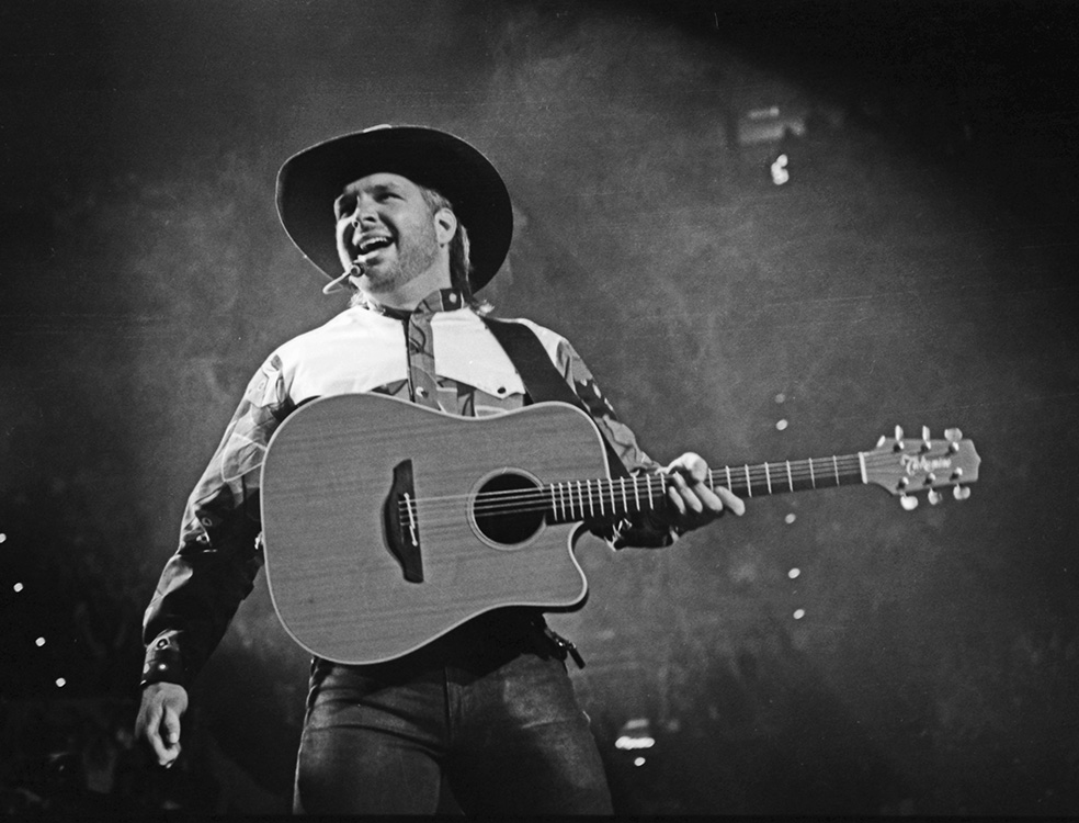 JM_GAB001 : Garth Brooks - Iconic Images