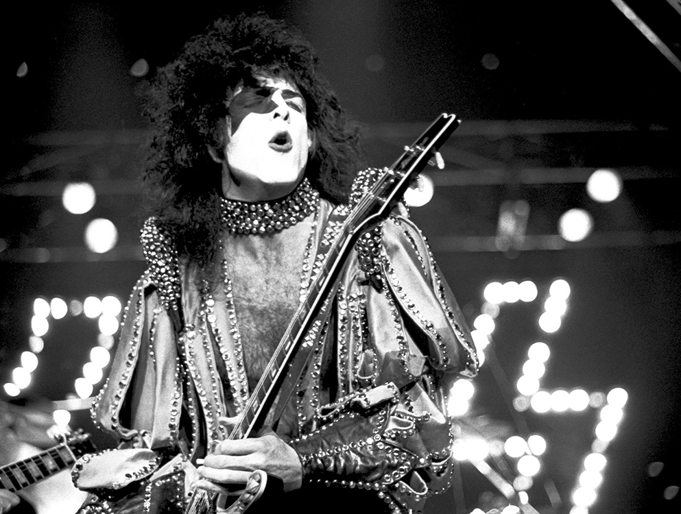 JM_KIS002 : Kiss - Iconic Images