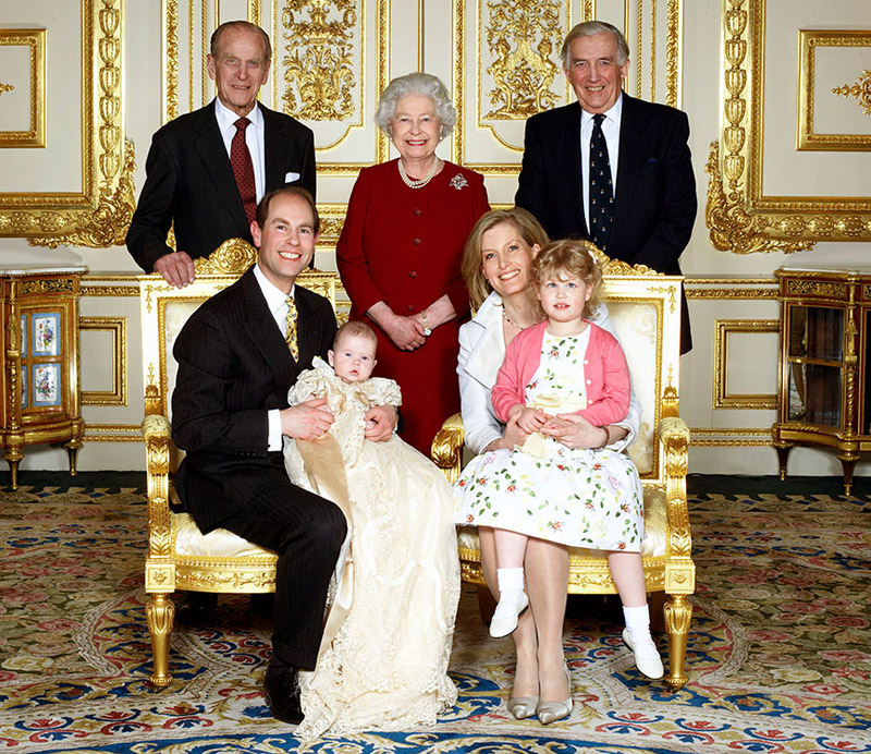 JS_RO046 : The Royal Family - Iconic Images