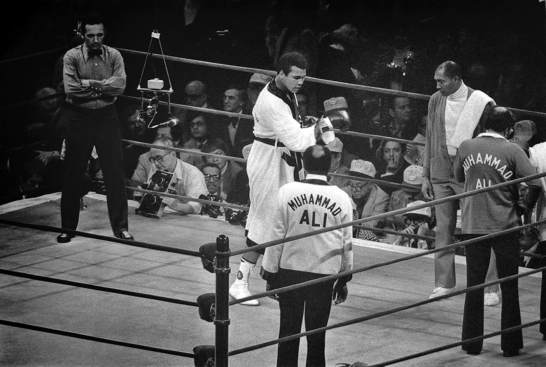 MB_SP_MA188 : Muhammad Ali Vs Joe Frazier II - Iconic Images