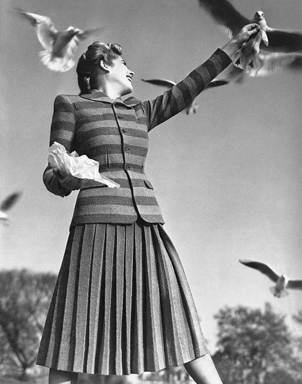 NP_FA_30s019 : Harper's Bazaar Fashion Editorial - Iconic Images