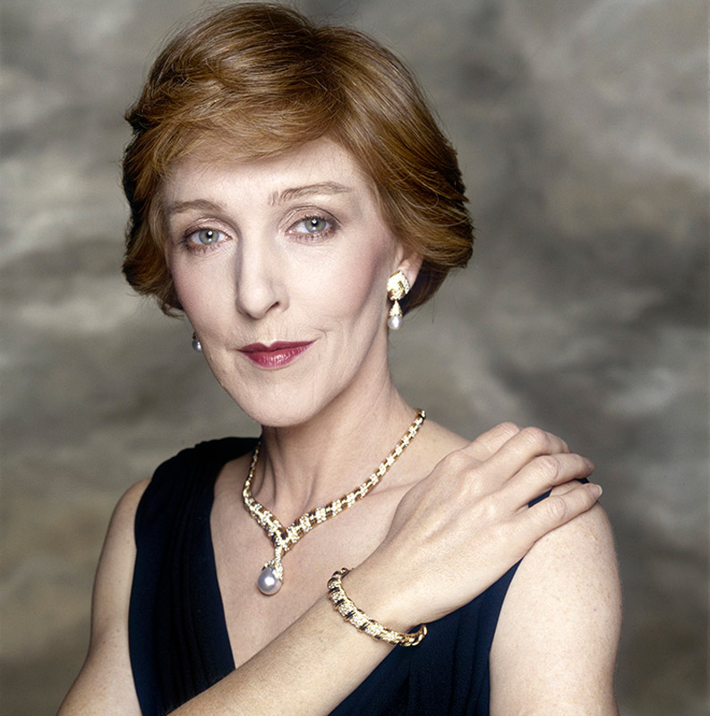 patricia hodge