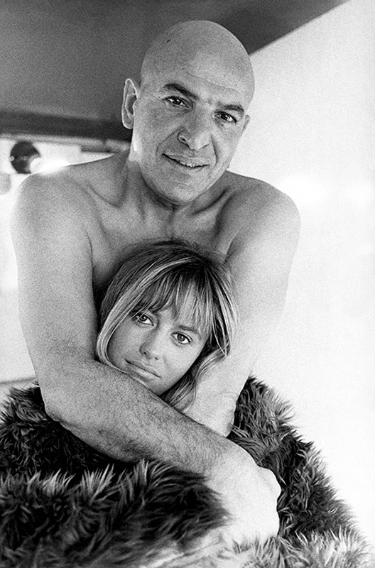 TOF502 : Telly Savalas & Susan George - Iconic Images.