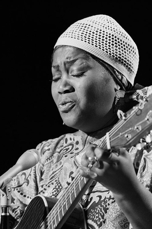 TW_ODH004 : Odetta - Iconic Images