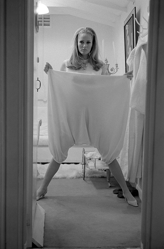 Ua014 Ursula Andress Iconic Images